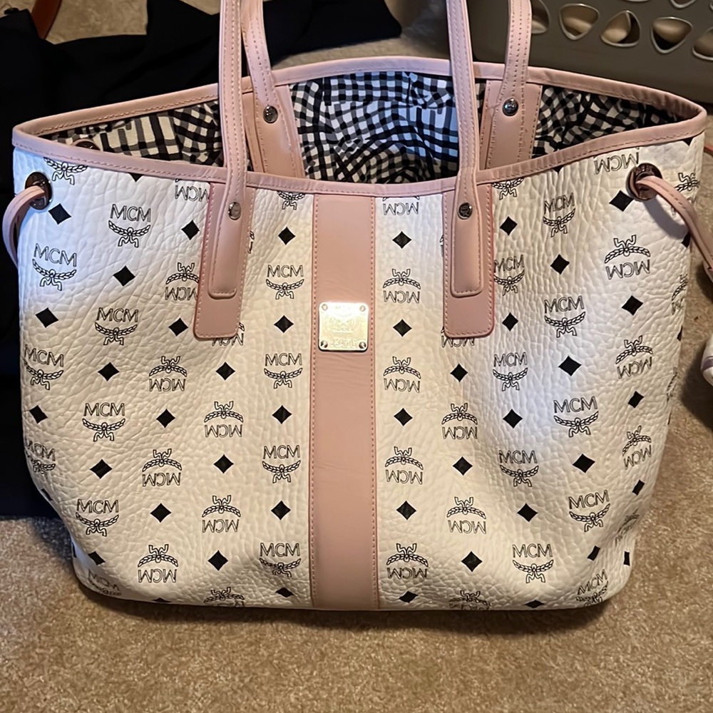 MCM Liz Tote MM size white & soft pink